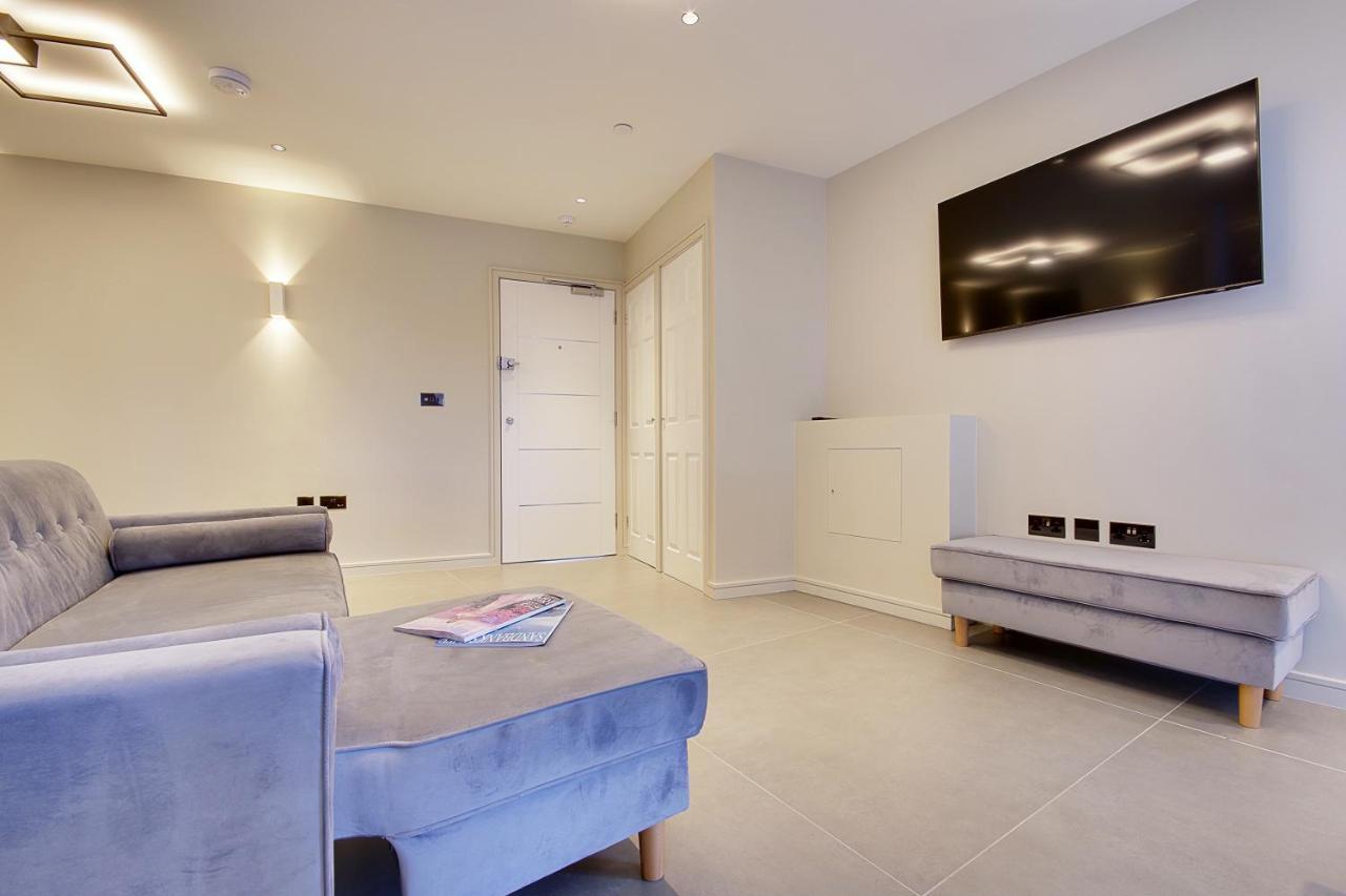 Luxury 3 Bed Flat With Large Terrace, Sea Views And Hot Tub Apartment Canford Cliffs ภายนอก รูปภาพ