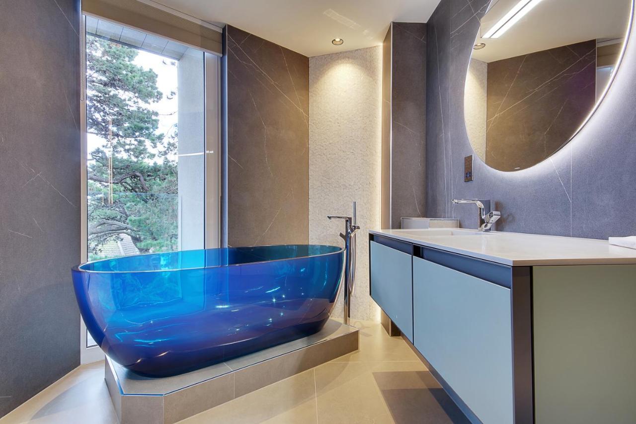 Luxury 3 Bed Flat With Large Terrace, Sea Views And Hot Tub Apartment Canford Cliffs ภายนอก รูปภาพ